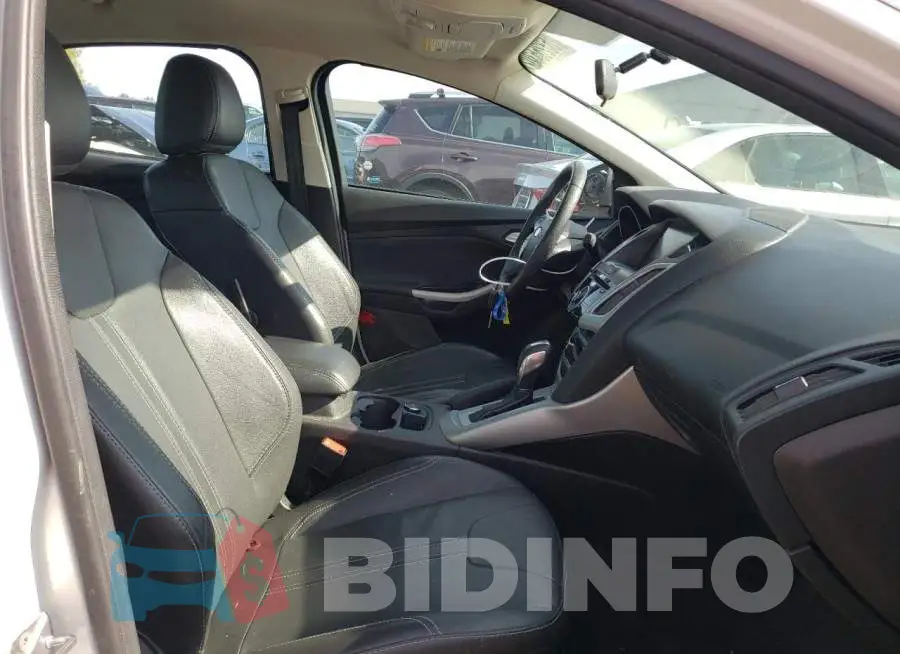 1FADP3F25EL223623 Photo# 5