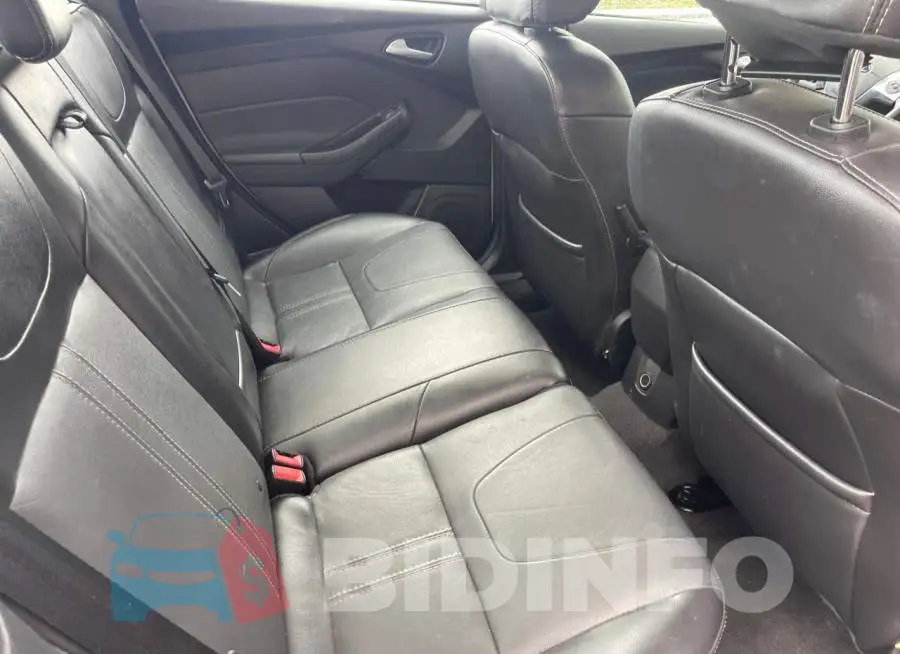 1FADP3F2XEL302754 Photo# 6
