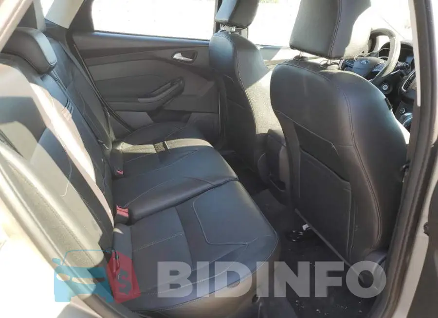 1FADP3K22FL327347 Photo# 6