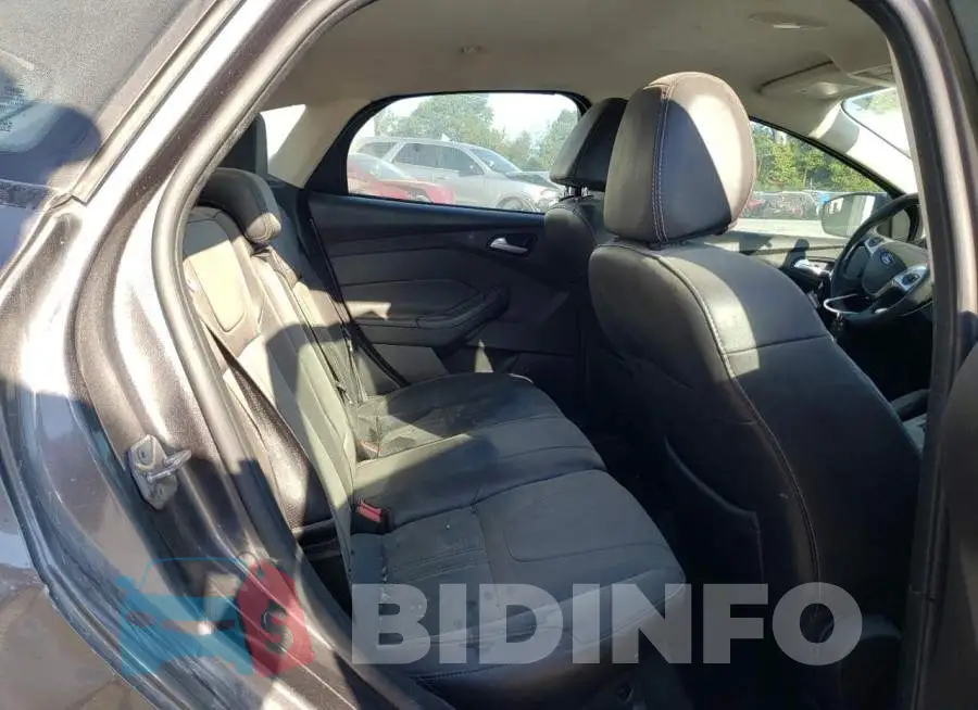 1FADP3K27EL305276 Photo# 6