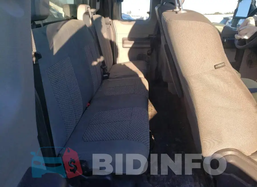 1FT7X2B67GED35812 Photo# 10