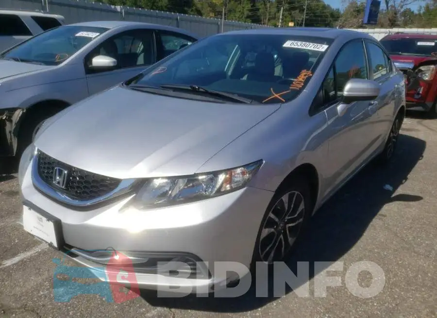 19XFB2F8XEE069144 Photo# 2