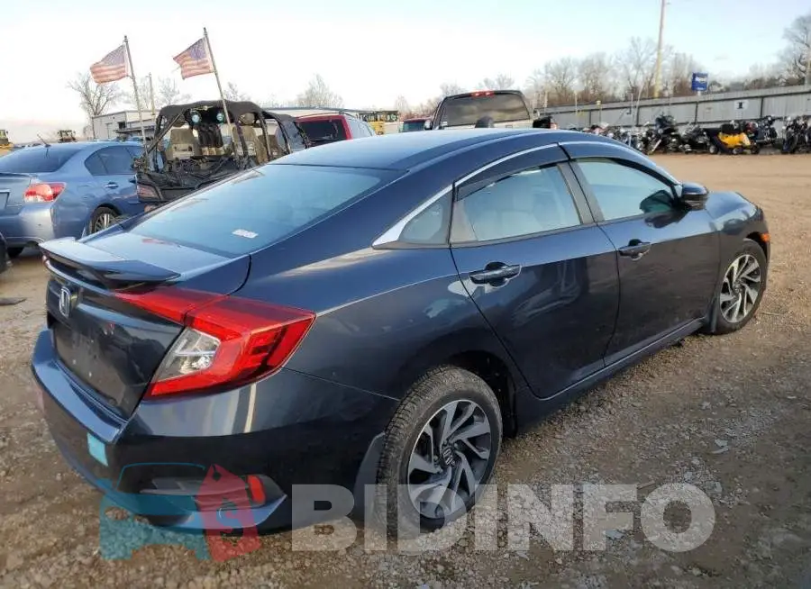 19XFC2F70GE034412 Photo# 3