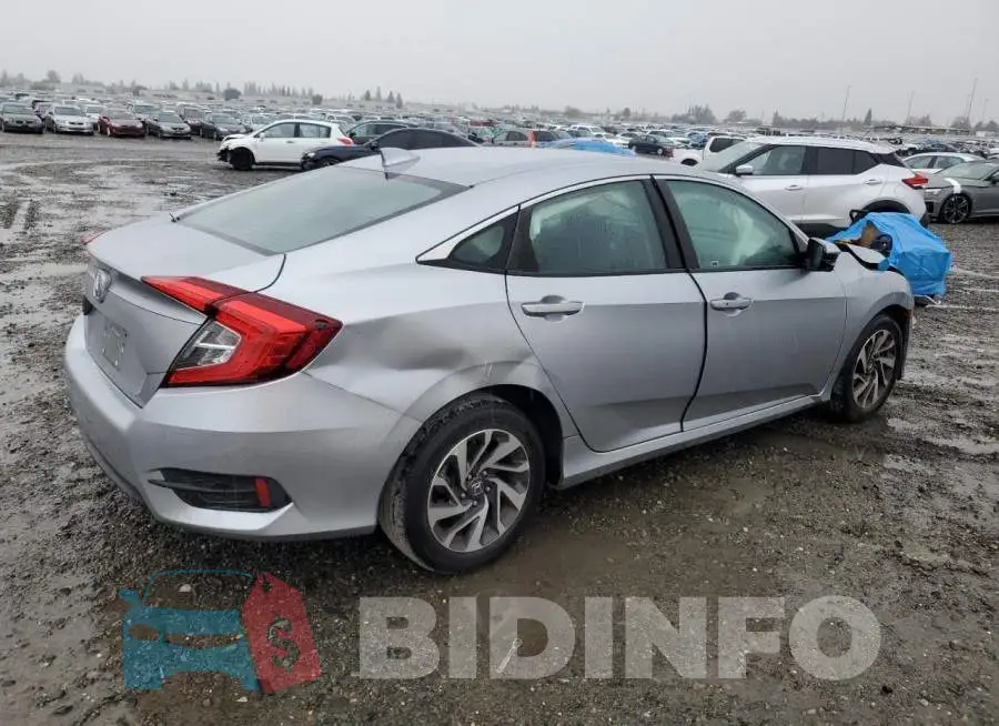 19XFC2F83HE229169 Photo# 3