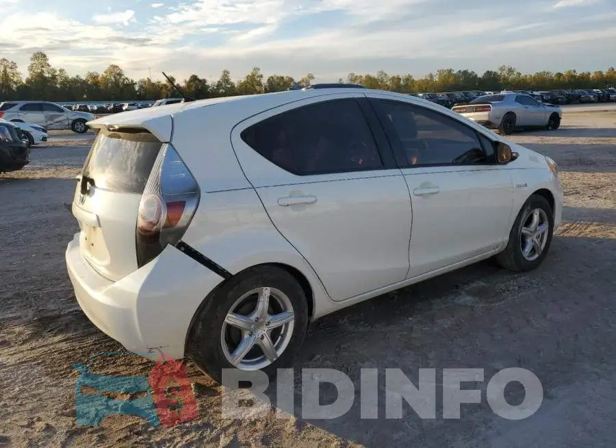 JTDKDTB36E1563867 Photo# 3