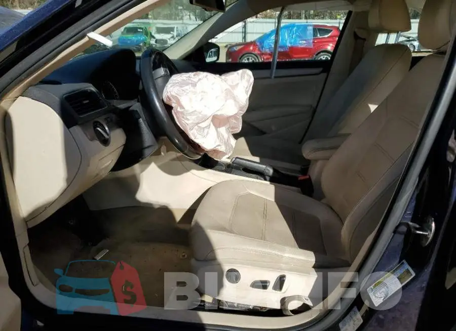 1VWBT7A3XEC096529 Photo# 7