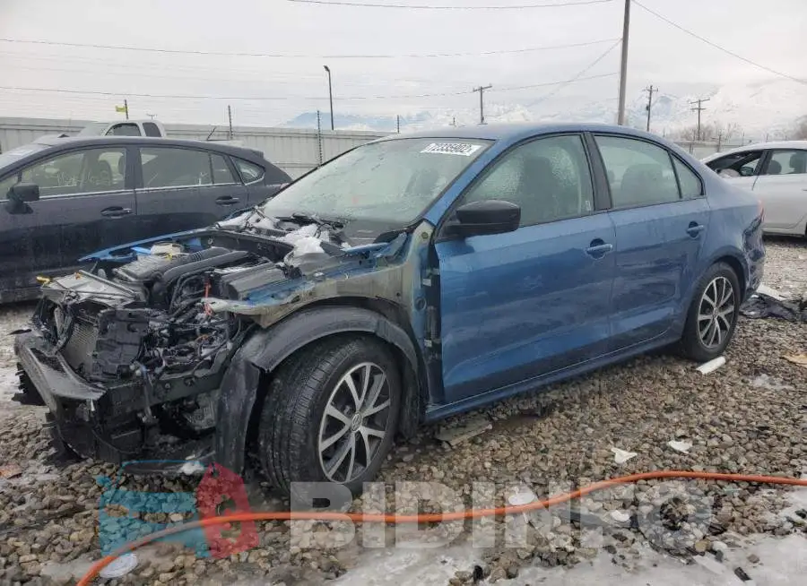 3VWD67AJ2GM358527 Photo# 1