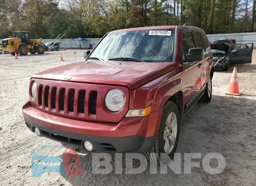 1C4NJPBB0ED825238 Photo# 2