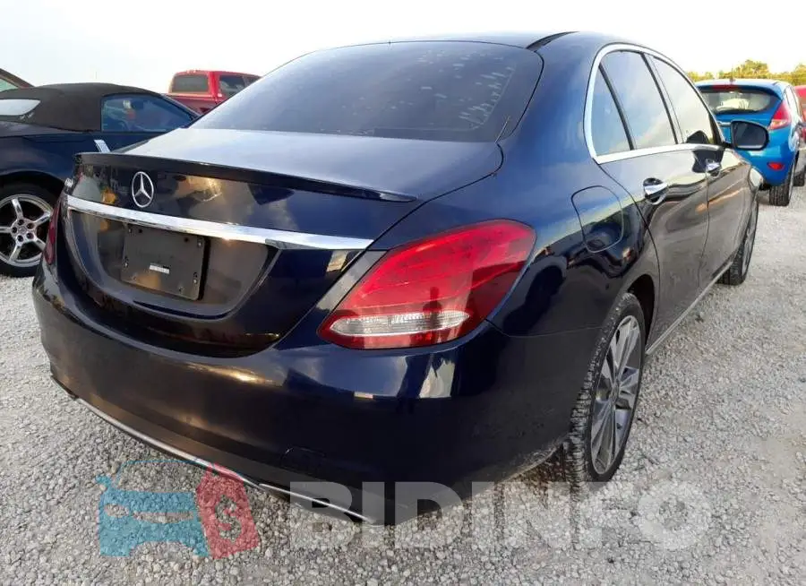 WDDWF4JB3HR303240 Photo# 3