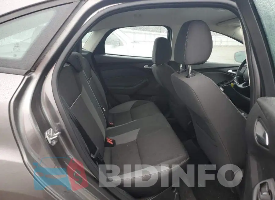 1FADP3F22EL295895 Photo# 10