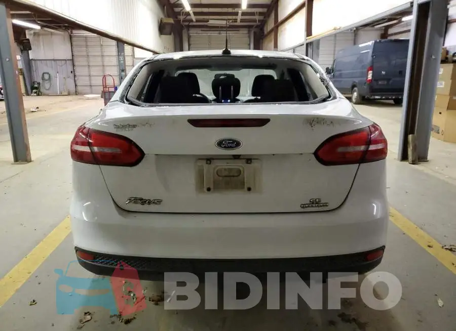 1FADP3F24FL227597 Photo# 6