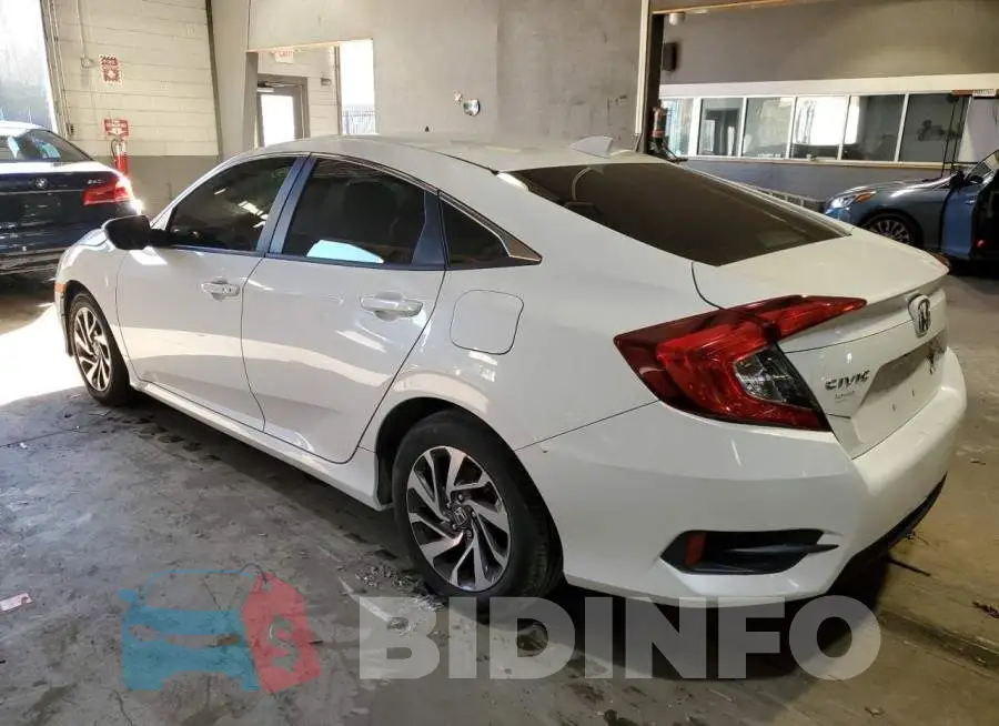 19XFC2F77HE233555 Photo# 2