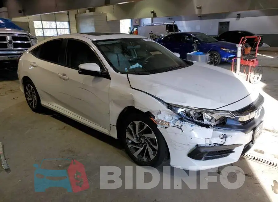 19XFC2F77HE233555 Photo# 4