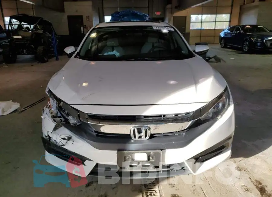 19XFC2F77HE233555 Photo# 5