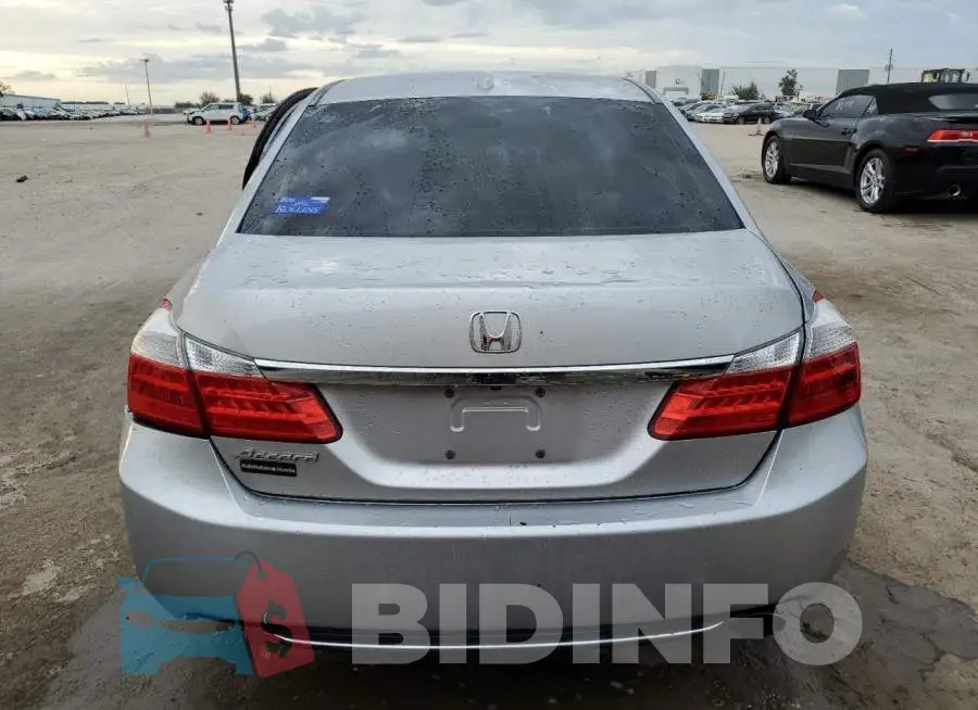 1HGCR2F85FA145972 Photo# 6