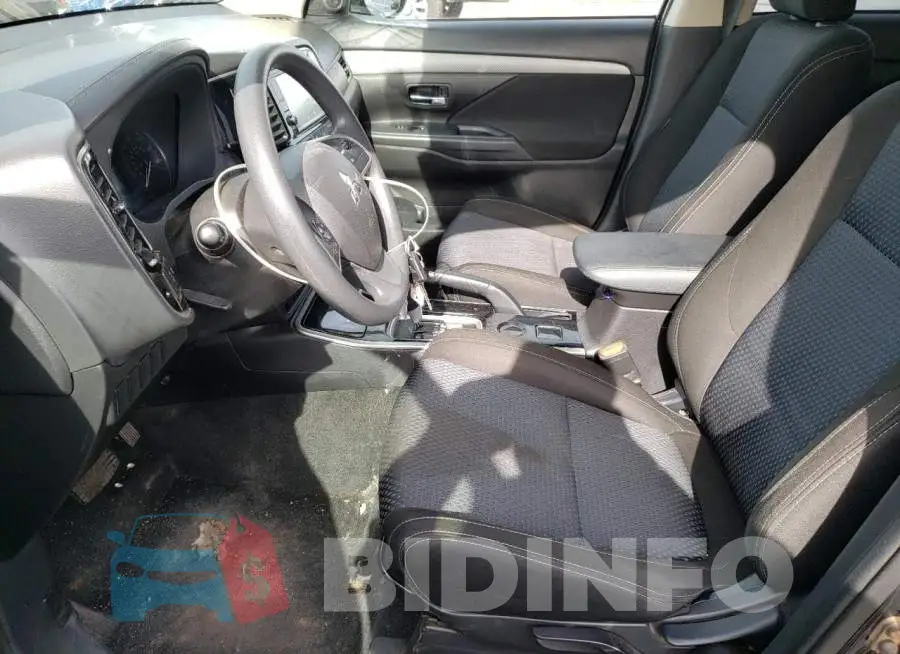 JA4AD2A33JZ002197 Photo# 7