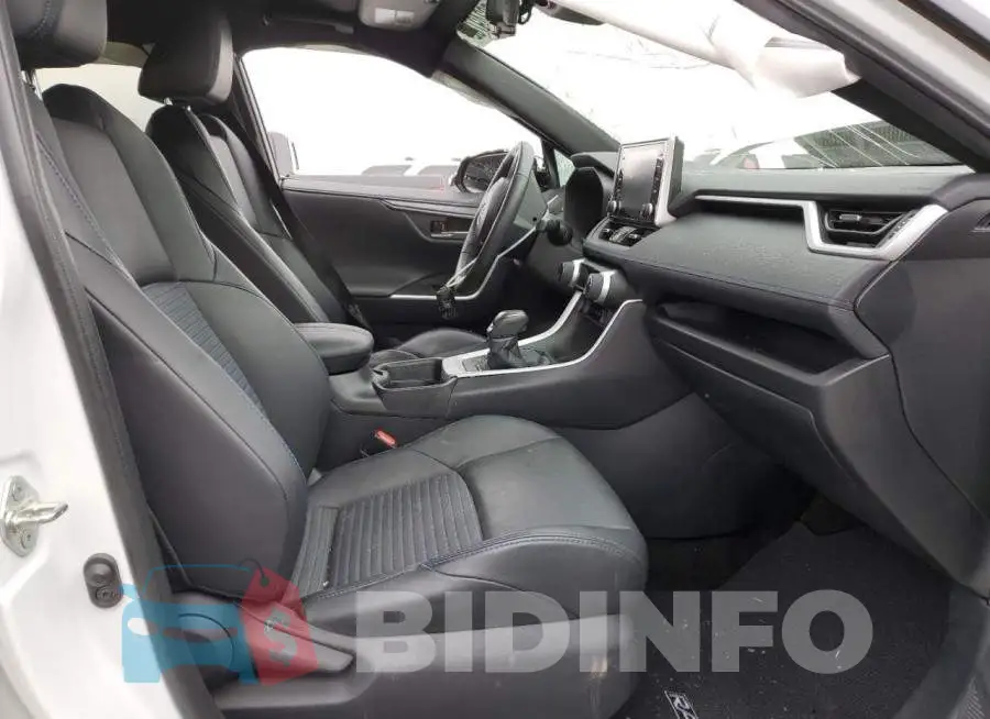 2T3EWRFV6KW031859 Photo# 7