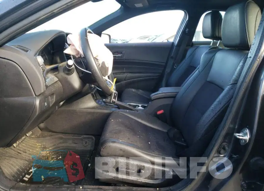 19UDE2F85GA000738 Photo# 7