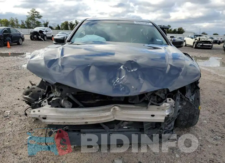 19UUB2F37FA011798 Photo# 5
