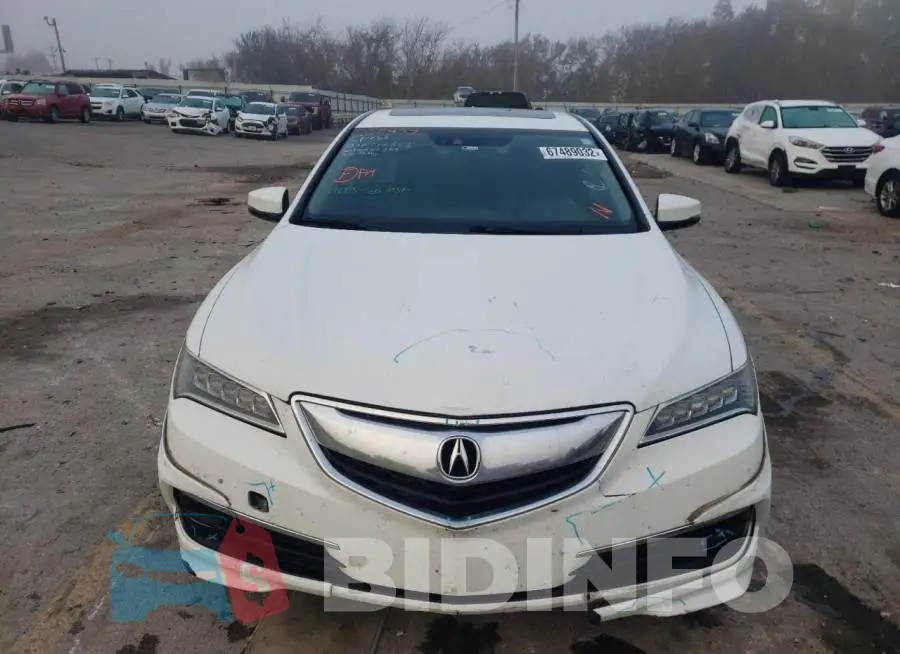 19UUB2F52HA002477 Photo# 5
