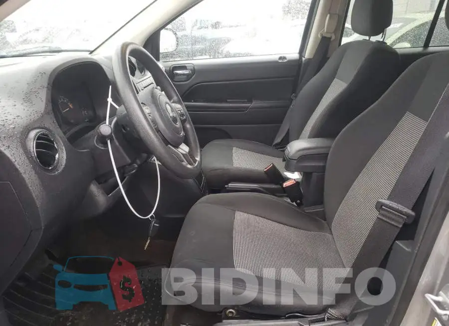 1C4NJCBA9ED727860 Photo# 7