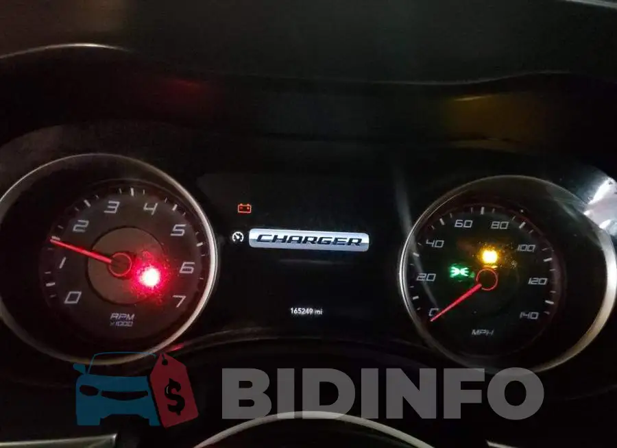 2C3CDXBG1FH752951 Photo# 9