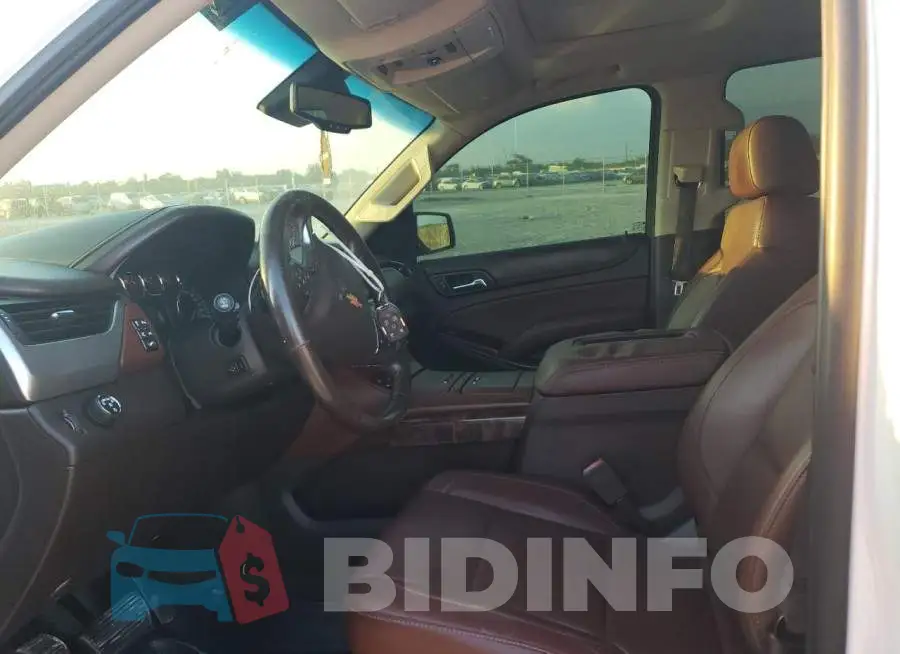 1GNSCJKC0GR204131 Photo# 7