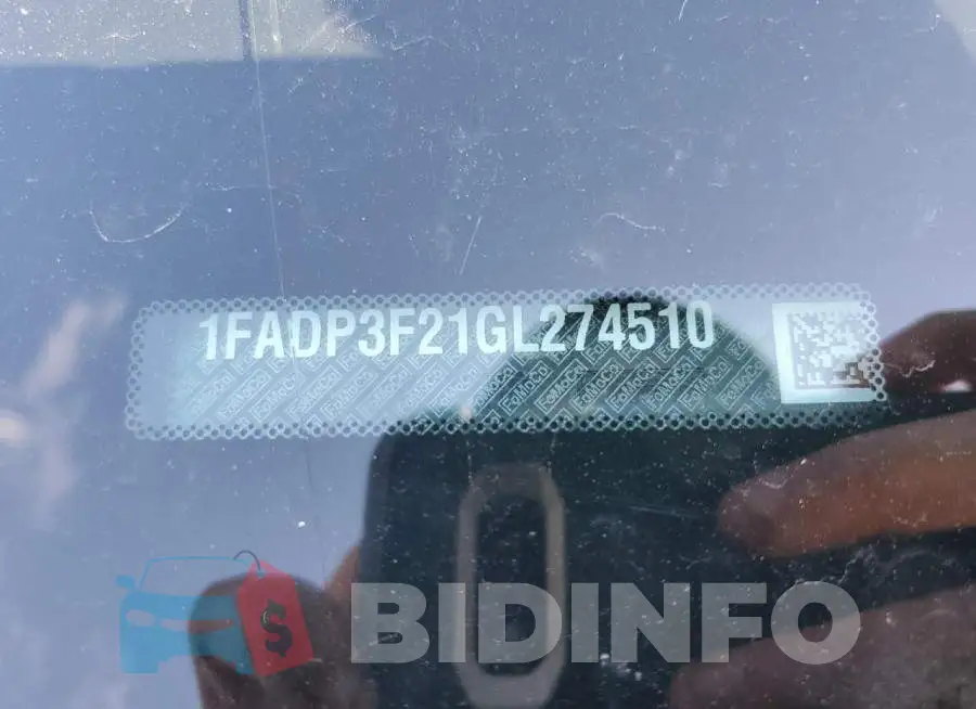 1FADP3F21GL274510 Photo# 12