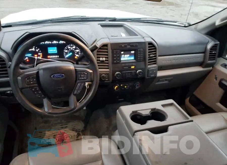 1FT7X2B64JEB10710 Photo# 8