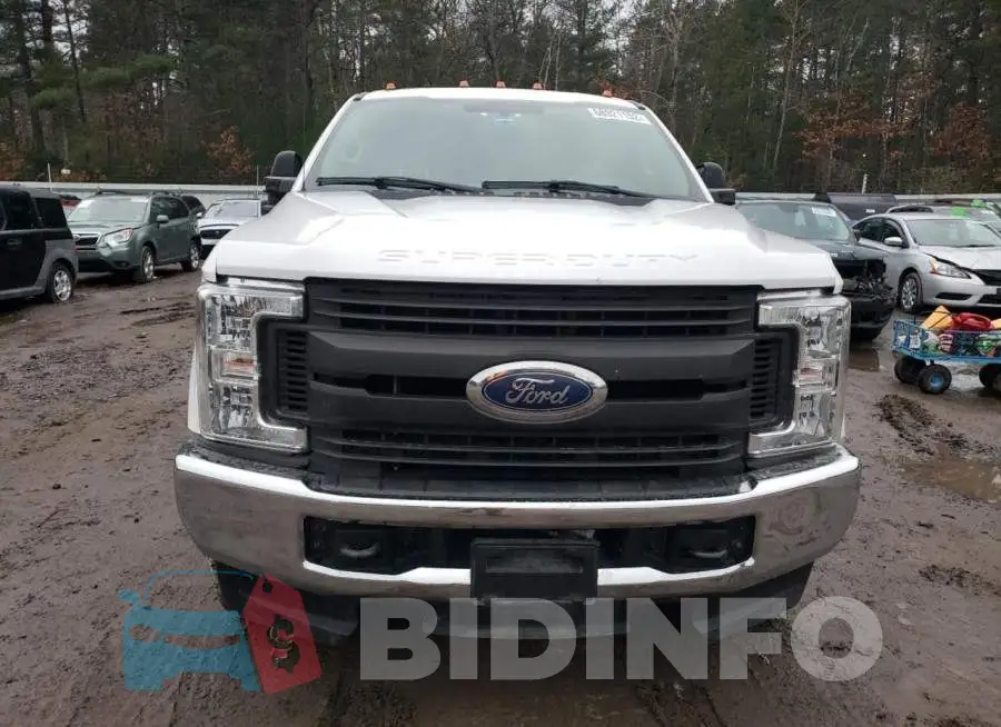 1FT7X2B64JEB10710 Photo# 5