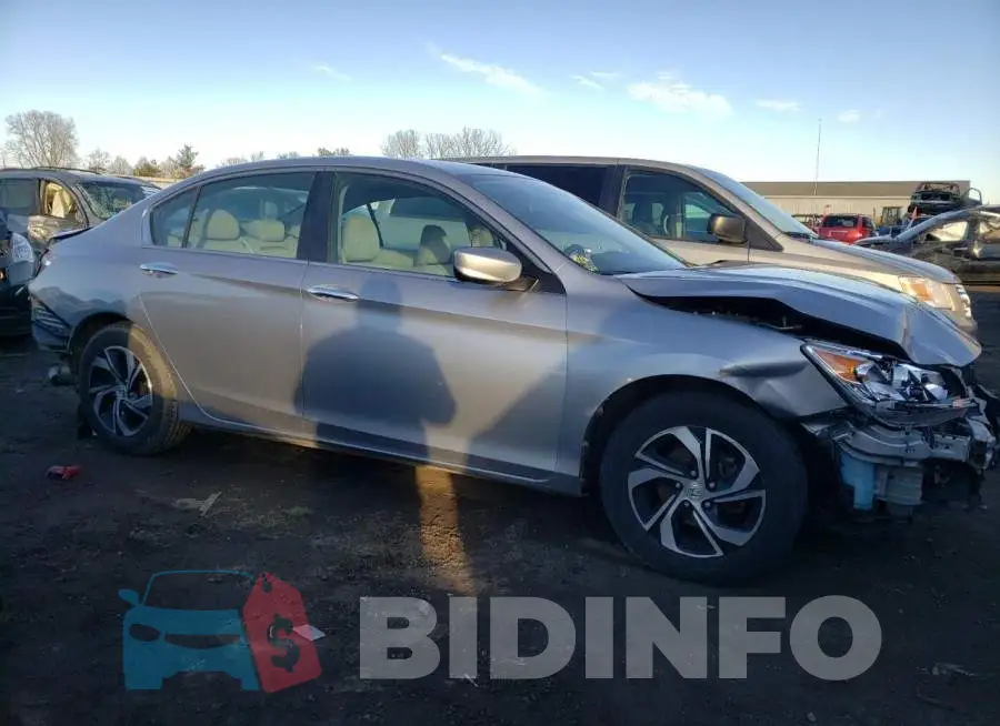 1HGCR2F33HA239940 Photo# 4