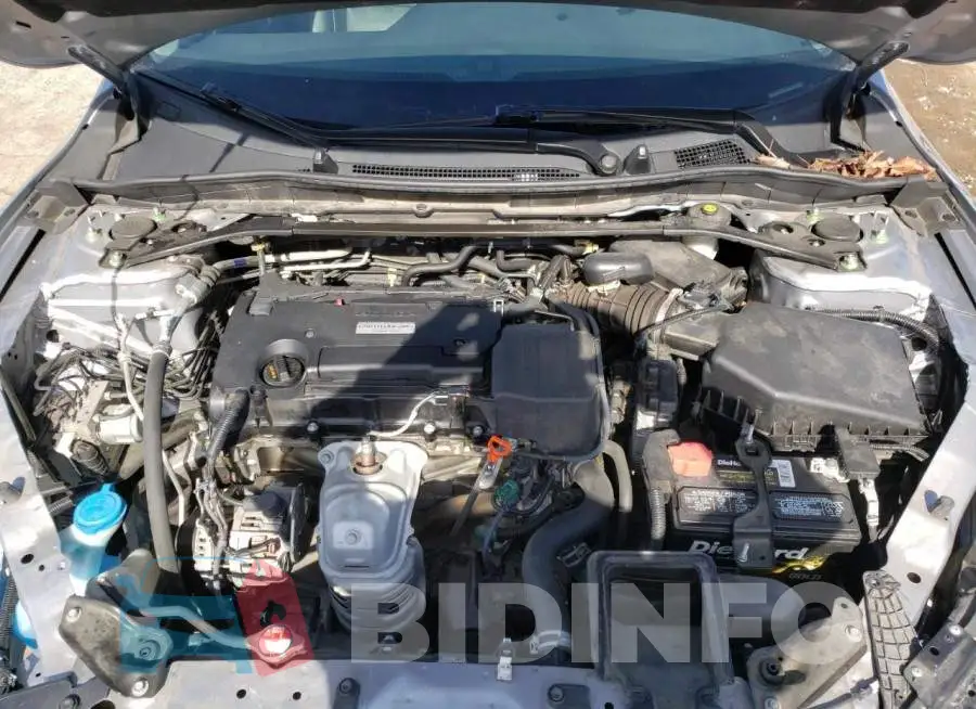 1HGCR2F8XHA255015 Photo# 7
