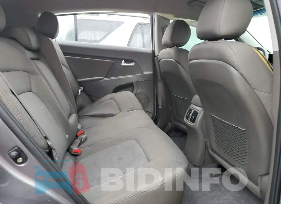 KNDPB3AC8G7858403 Photo# 11