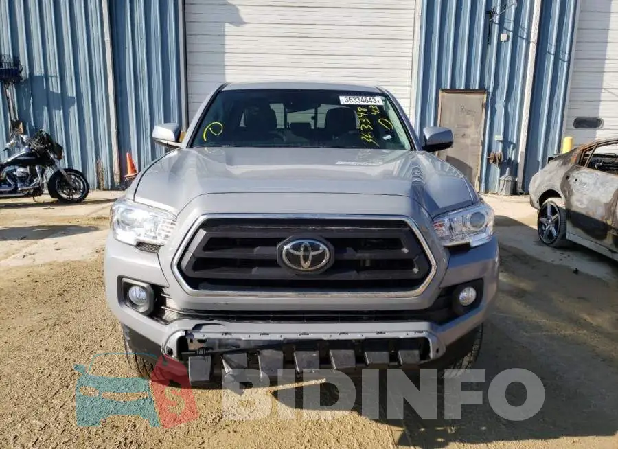 3TYAX5GN8MT021782 Photo# 5