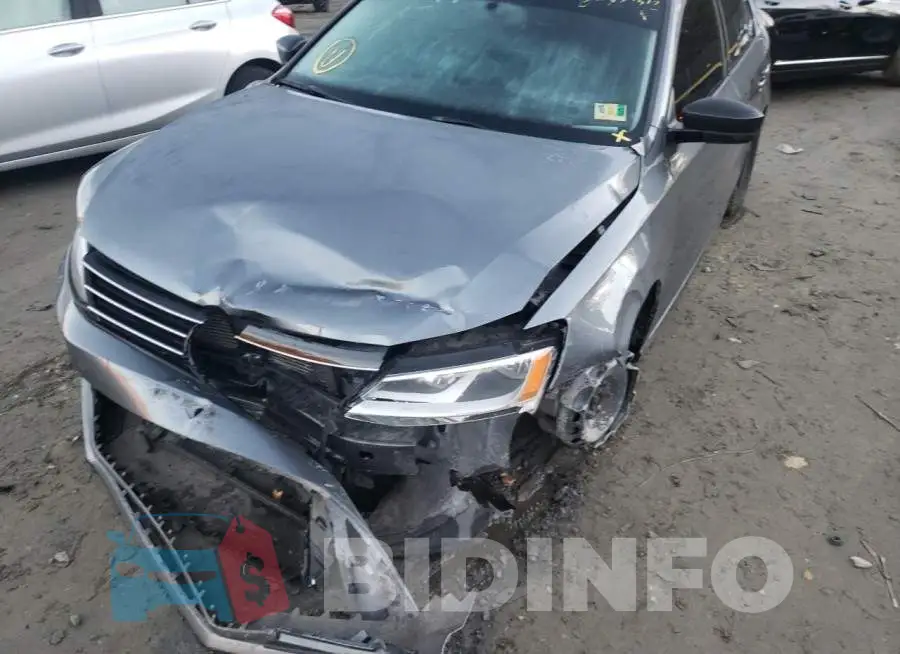 3VW267AJ7GM205083 Photo# 9