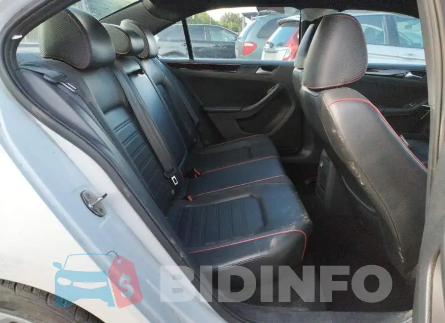 3VW4S7AJ2FM327997 Photo# 10