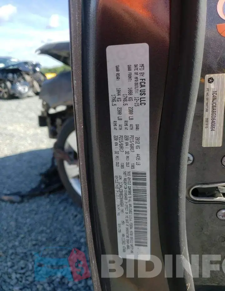 1C4NJCBA8GD640664 Photo# 10
