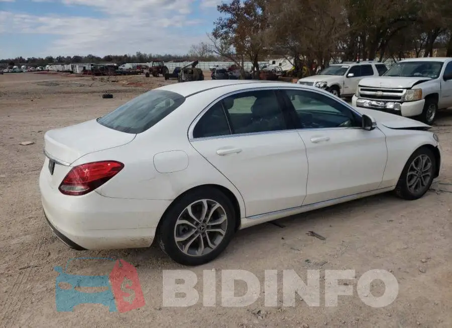 55SWF4JB6JU252580 Photo# 3
