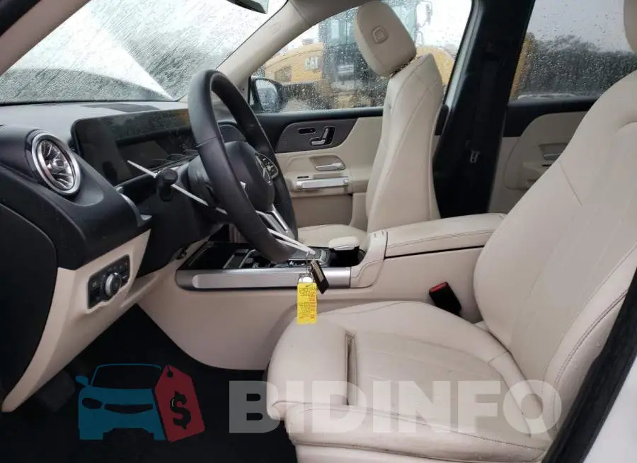 W1N4M4GBXMW153081 Photo# 7