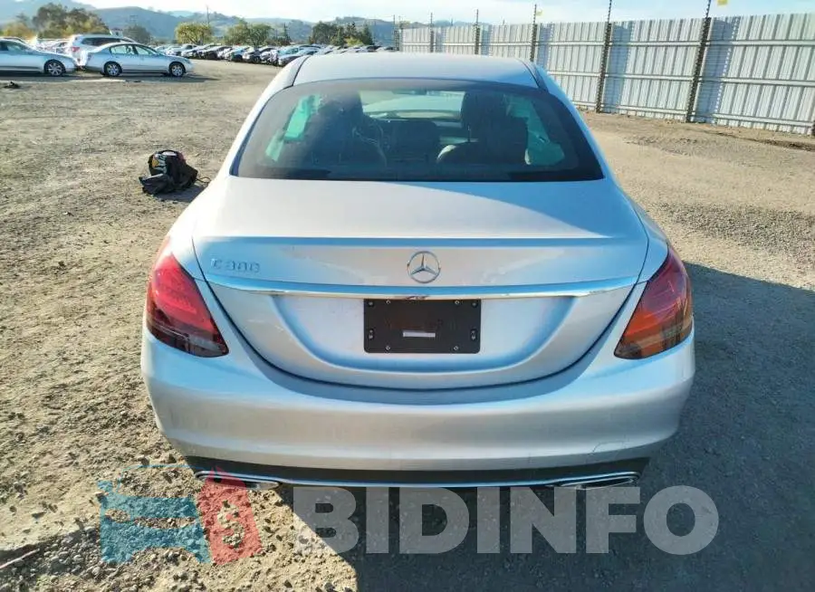 WDDWF8DB2LR549692 Photo# 6