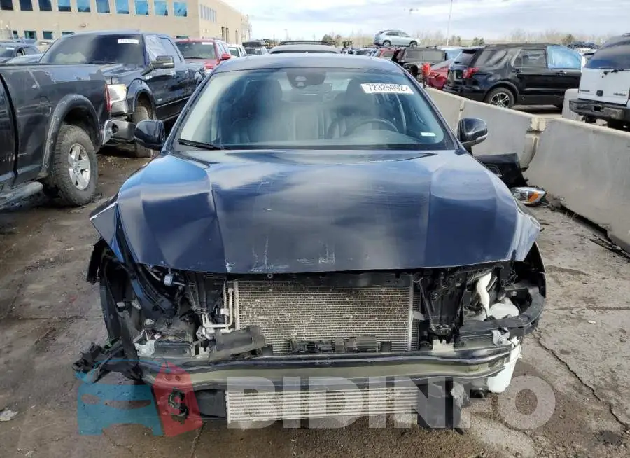 LYV402TK9JB174468 Photo# 5