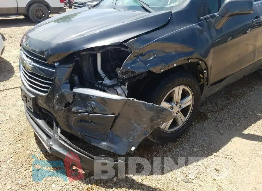 3GNCJLSB7GL275248 Photo# 9