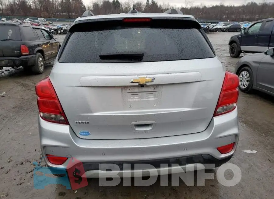 KL7CJLSM3MB375786 Photo# 6