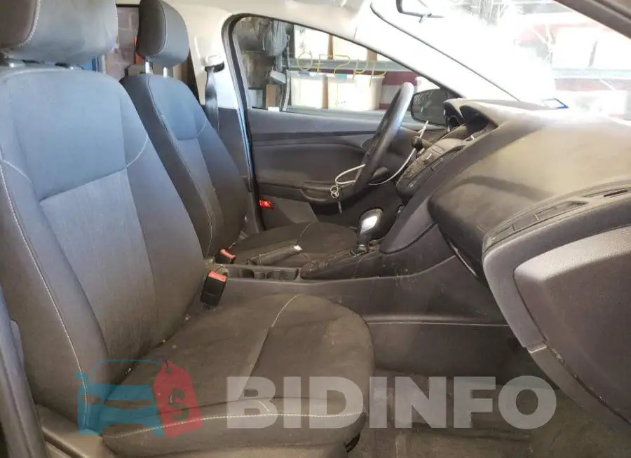 1FADP3E29JL260783 Photo# 5