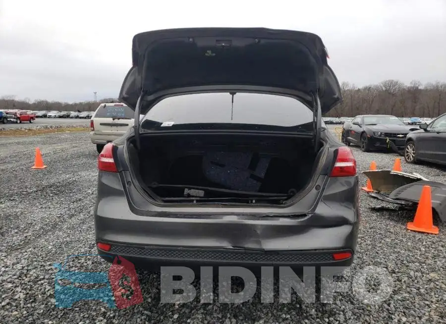 1FADP3F24GL273660 Photo# 6