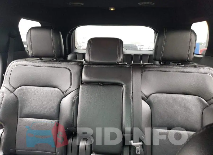 1FM5K8F82GGC06607 Photo# 10