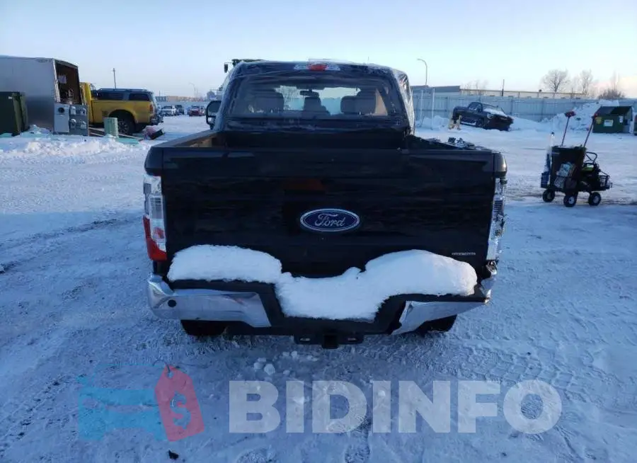 1FT7W2B68JEB40909 Photo# 6