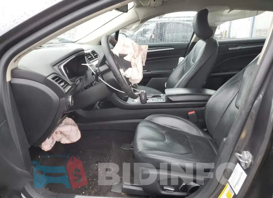 3FA6P0RU6KR182677 Photo# 7