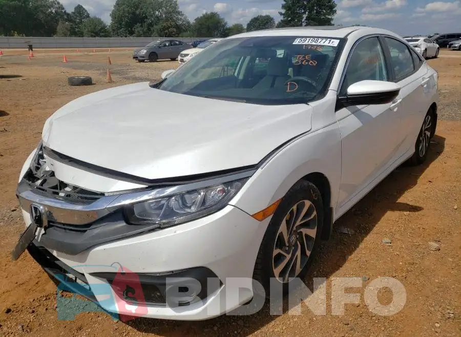 19XFC2F88HE061948 Photo# 2