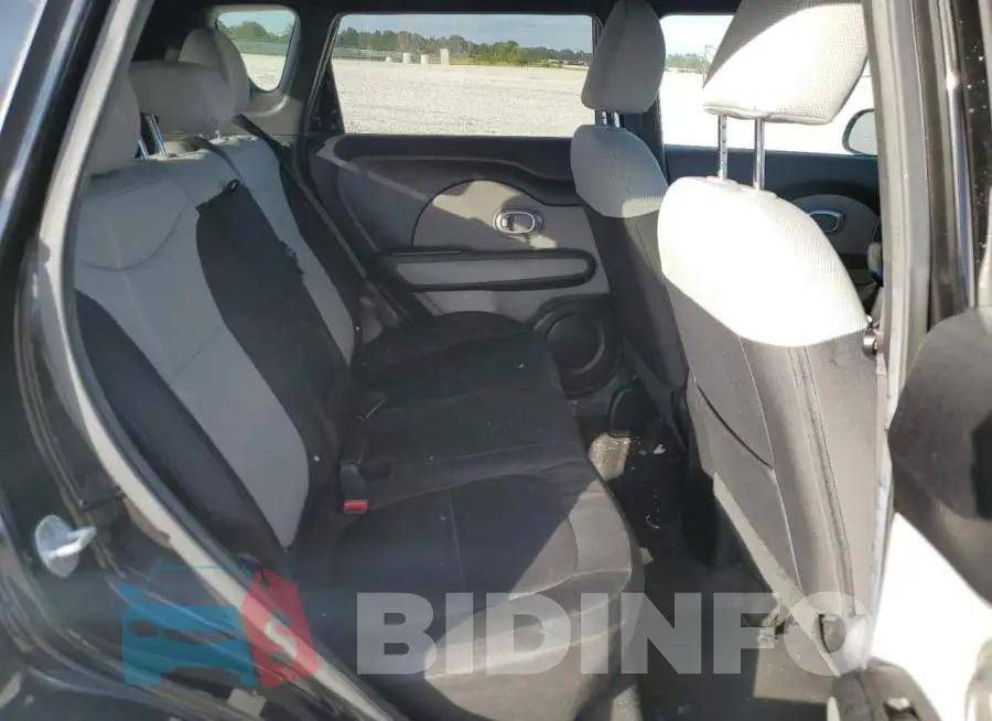 KNDJN2A23E7725754 Photo# 10
